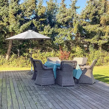 4 Star In Vaeggerlose Bøtø By