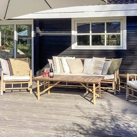 Dom wakacyjny 4 Star In Vaeggerlose Bøtø By